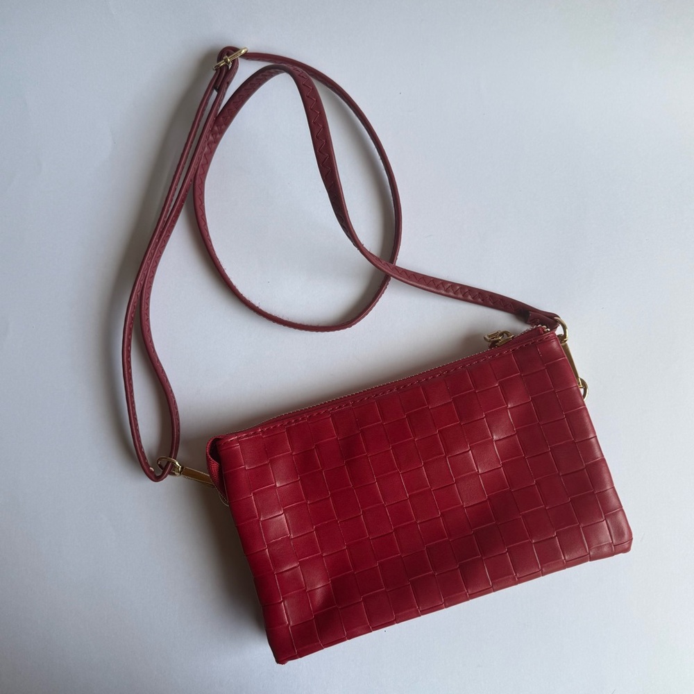 Jen & Co Red Woven Crossbody Wristlet Vegan Leather Bag quiet luxury crossbody